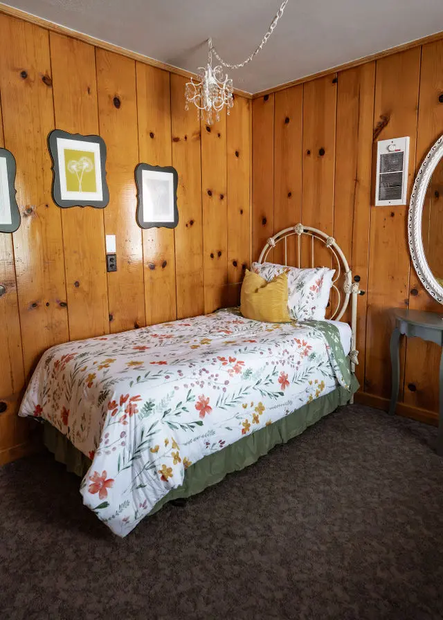 forest house lodge room photos